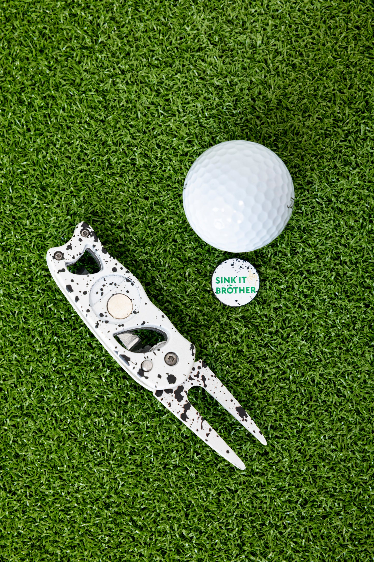 Sink It Brother Divot Tool