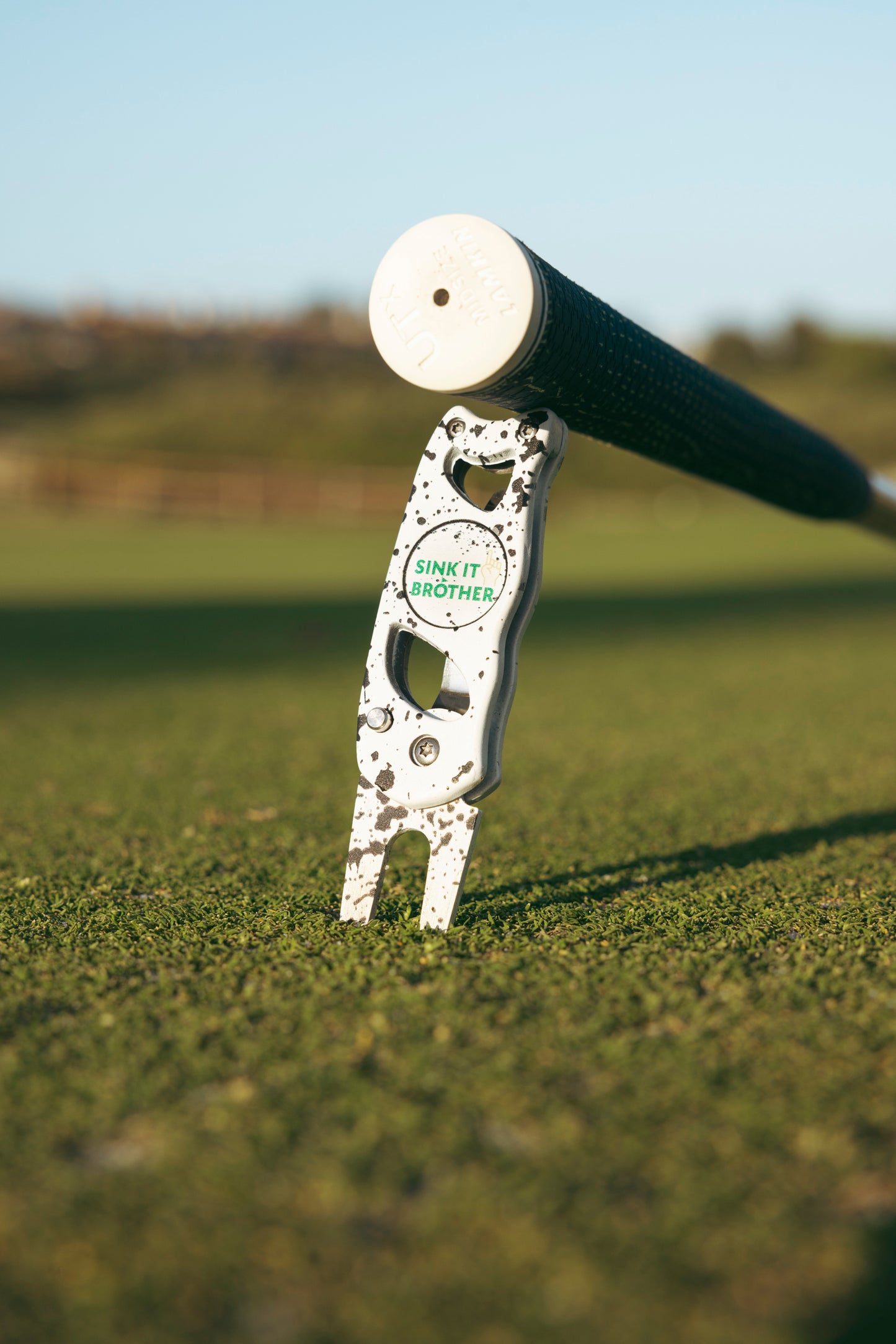 Sink It Brother Divot Tool